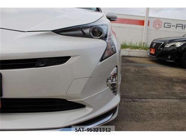 Toyota PRIUS 2018-10 8101285-16