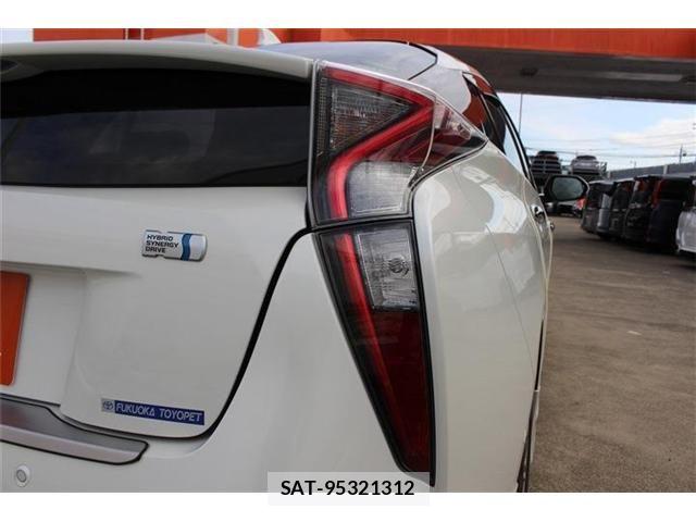 Toyota PRIUS 2018-10 8101285-21