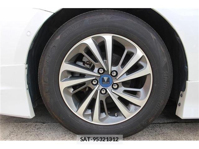 Toyota PRIUS 2018-10 8101285-24