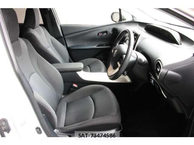 Toyota PRIUS 2017-08 8101274-11