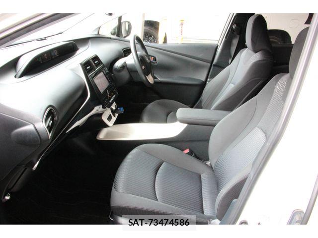 Toyota PRIUS 2017-08 8101274-13