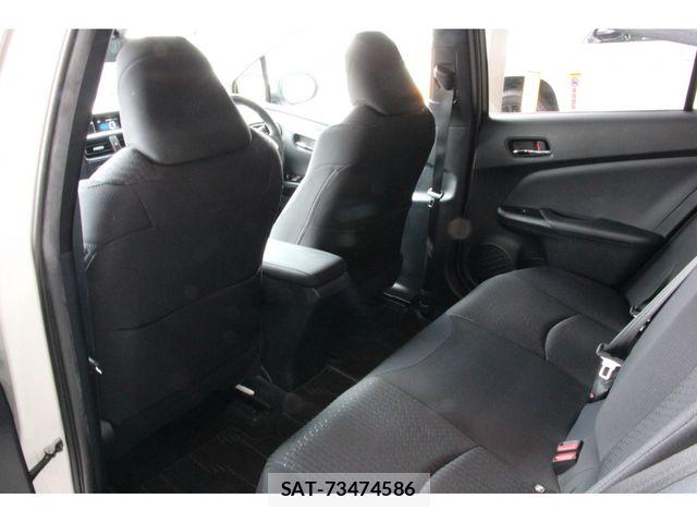 Toyota PRIUS 2017-08 8101274-15