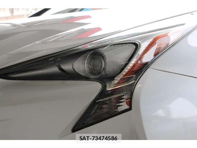 Toyota PRIUS 2017-08 8101274-16