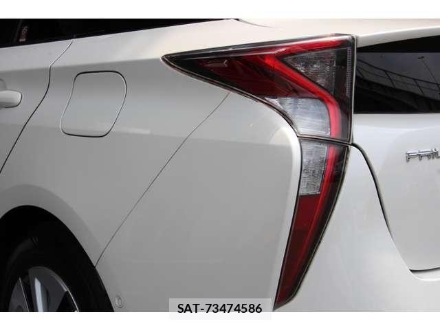 Toyota PRIUS 2017-08 8101274-18