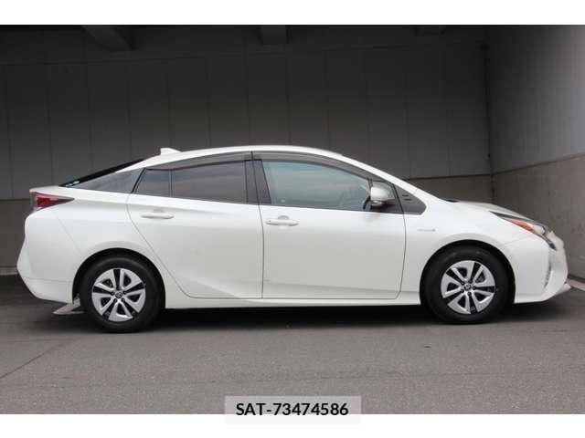 Toyota PRIUS 2017-08 8101274-25