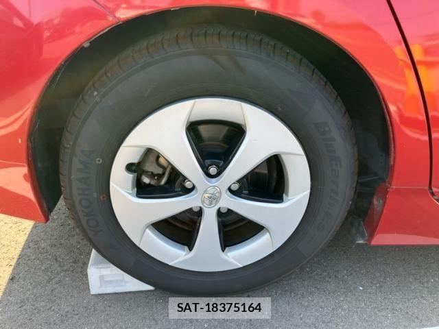 Toyota PRIUS 2014-03 8101311-11