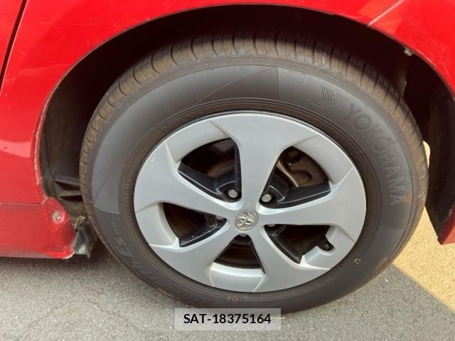 Toyota PRIUS 2014-03 8101311-12