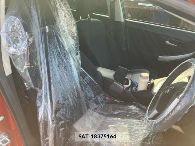 Toyota PRIUS 2014-03 8101311-14