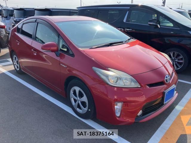 Toyota PRIUS 2014-03 8101311-1