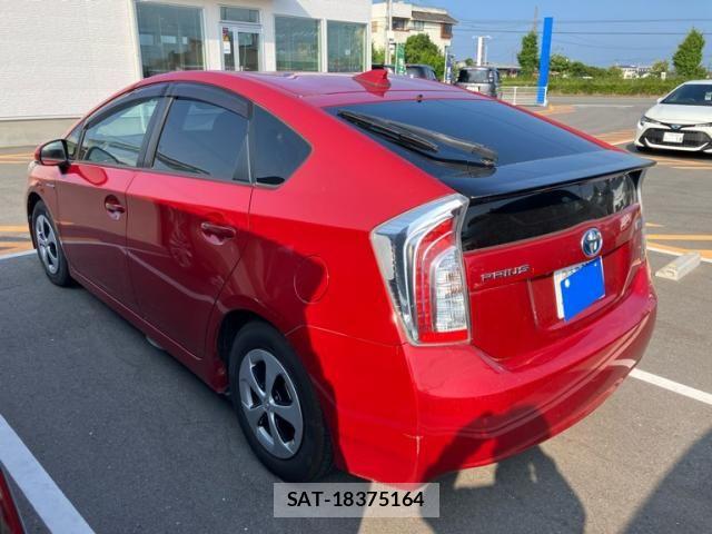 Toyota PRIUS 2014-03 8101311-7