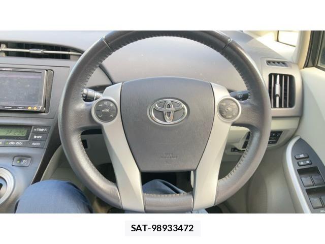Toyota PRIUS 2011-07 8101324-5