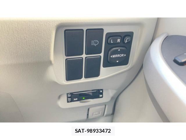 Toyota PRIUS 2011-07 8101324-7