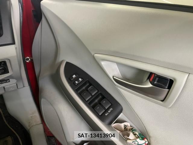 Toyota PRIUS 2013-11 8101322-9