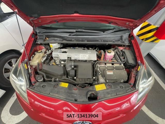 Toyota PRIUS 2013-11 8101322-13