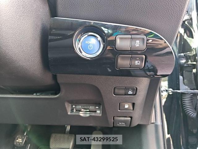 Toyota PRIUS 2020-11 8101262-16
