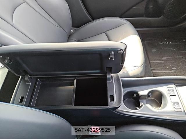 Toyota PRIUS 2020-11 8101262-19