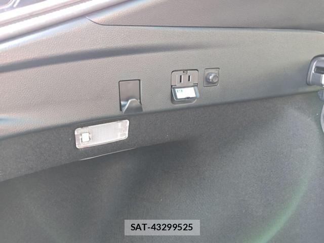 Toyota PRIUS 2020-11 8101262-27