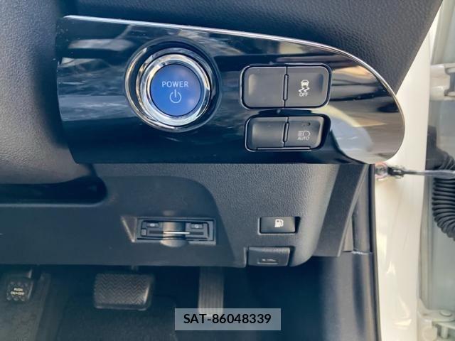 Toyota PRIUS 2019-09 8101286-14