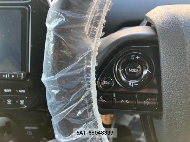 Toyota PRIUS 2019-09 8101286-16