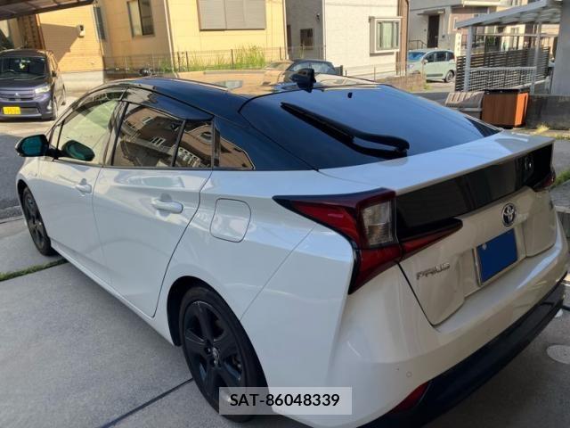 Toyota PRIUS 2019-09 8101286-1