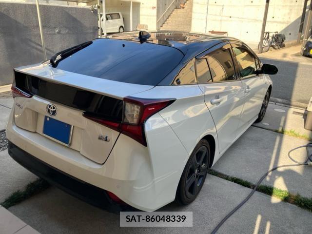 Toyota PRIUS 2019-09 8101286-3