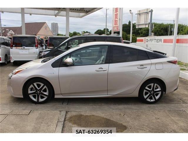 Toyota PRIUS 2016-04 8101270-9