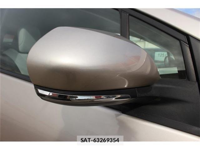 Toyota PRIUS 2016-04 8101270-18
