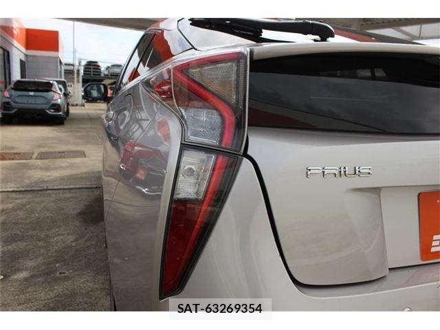 Toyota PRIUS 2016-04 8101270-20