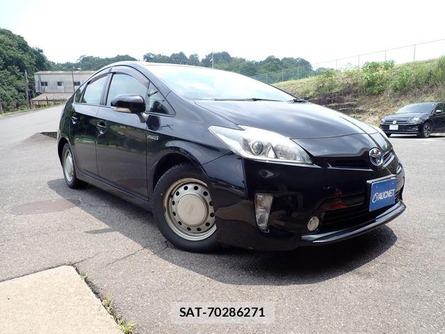 Toyota PRIUS 2013-06 8101233-0