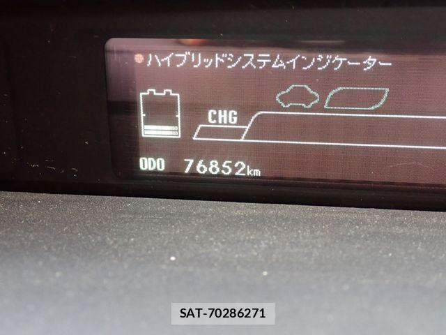 Toyota PRIUS 2013-06 8101233-10