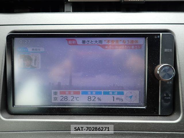 Toyota PRIUS 2013-06 8101233-12