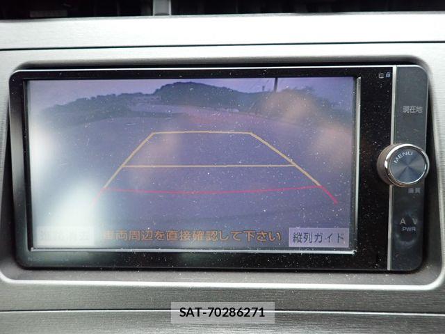 Toyota PRIUS 2013-06 8101233-13