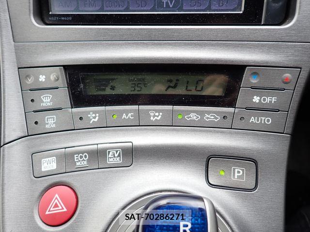 Toyota PRIUS 2013-06 8101233-14