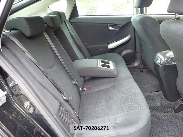 Toyota PRIUS 2013-06 8101233-17