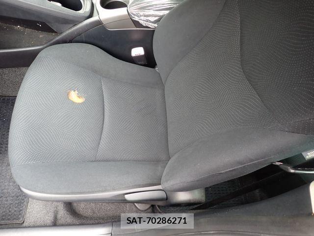 Toyota PRIUS 2013-06 8101233-19