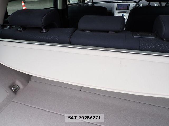 Toyota PRIUS 2013-06 8101233-21