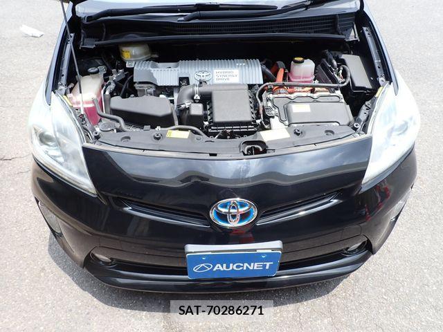 Toyota PRIUS 2013-06 8101233-24