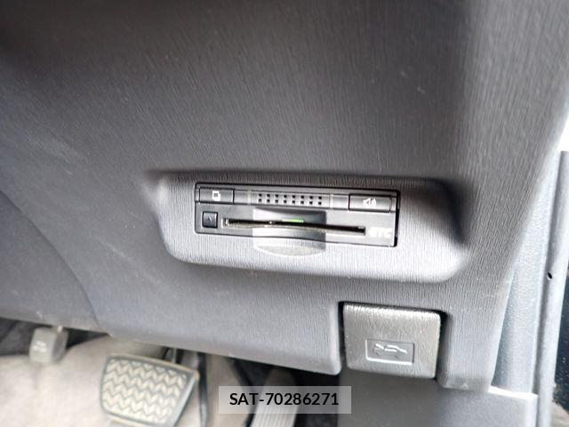 Toyota PRIUS 2013-06 8101233-26