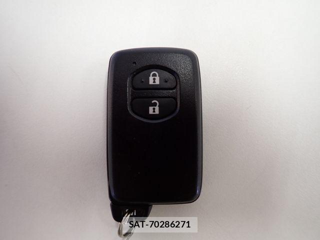 Toyota PRIUS 2013-06 8101233-27
