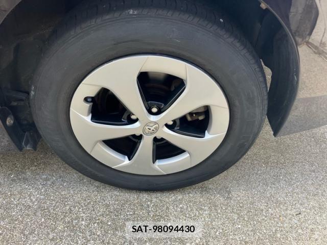 Toyota PRIUS 2012-03 8101356-9