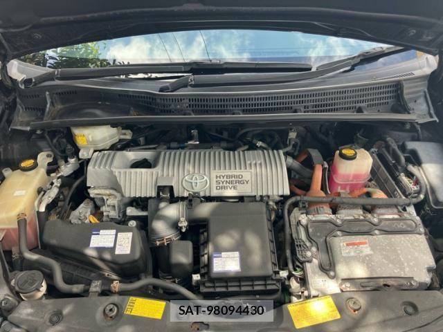 Toyota PRIUS 2012-03 8101356-13
