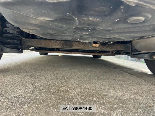 Toyota PRIUS 2012-03 8101356-14