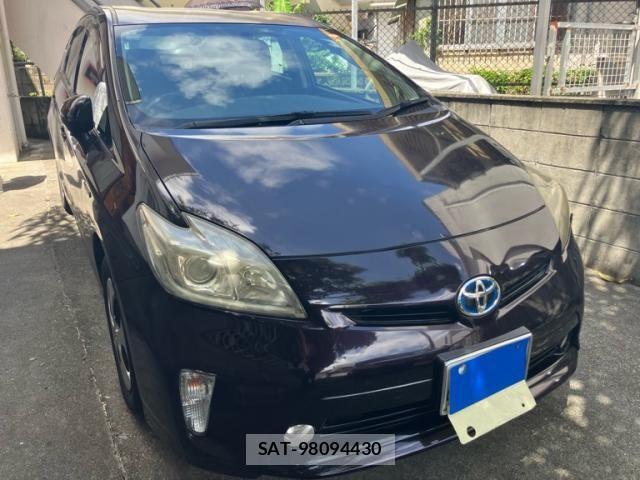 Toyota PRIUS 2012-03 8101356-1