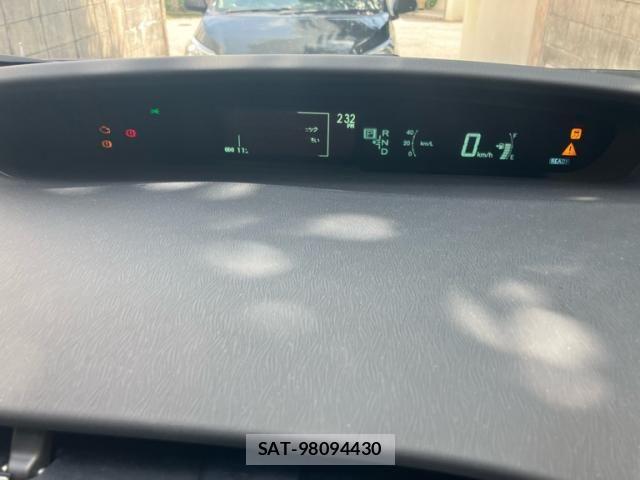 Toyota PRIUS 2012-03 8101356-25