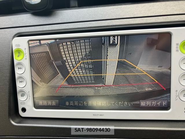 Toyota PRIUS 2012-03 8101356-29