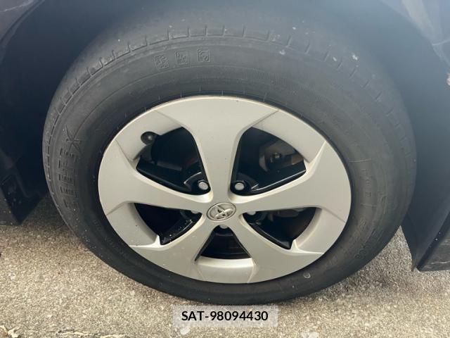 Toyota PRIUS 2012-03 8101356-7