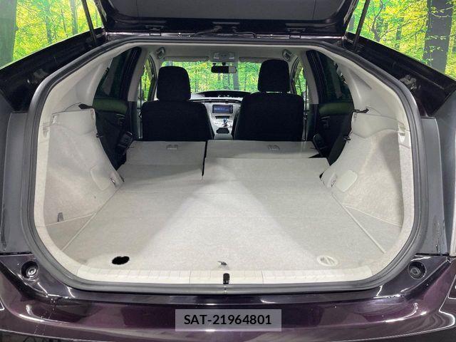 Toyota PRIUS 2012-07 8101296-10