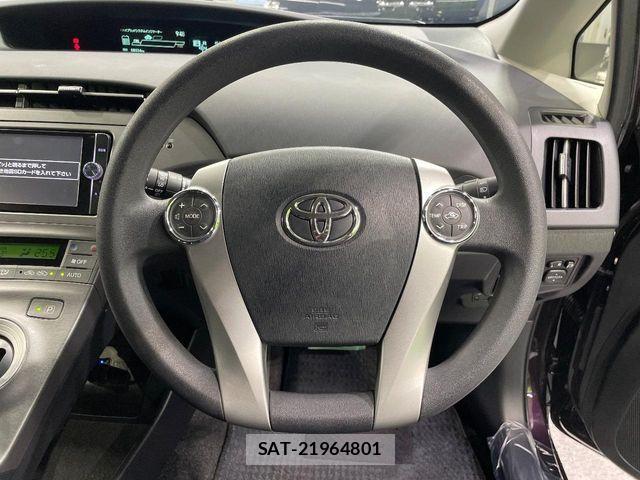 Toyota PRIUS 2012-07 8101296-11