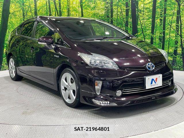 Toyota PRIUS 2012-07 8101296-16