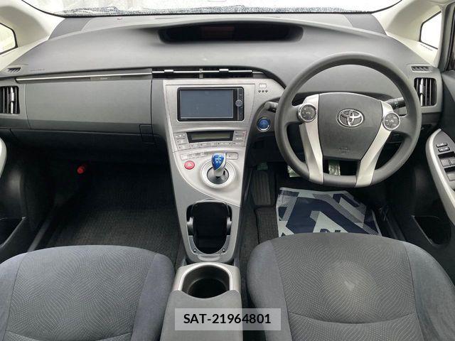 Toyota PRIUS 2012-07 8101296-3